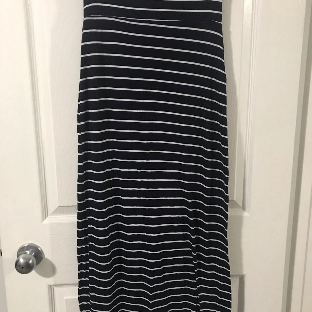 Chic Black and White Striped Maxi Skirt